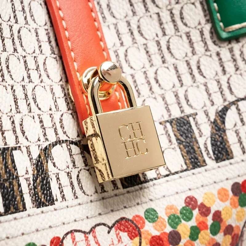 2025Exquisite Flower Leather Fashion Design Handbag Printed Women's Shoulder Large Capacity Bag