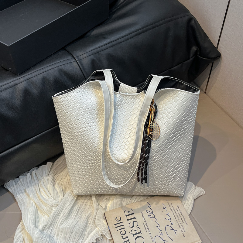 Free Delivery Designer Bag Women's Large Capacity Shoulder 2025 Winter New Versatile Commuting Armpit Popular This Year Tote Trend Luxury Bag