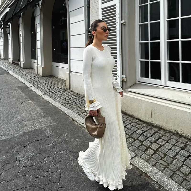 Ruffles Pleated Loose Long Dress Women Autumn Winter Fashion White O Neck Flare Elegant Party Dresses Female Streetwear OutfitsXJ250514
