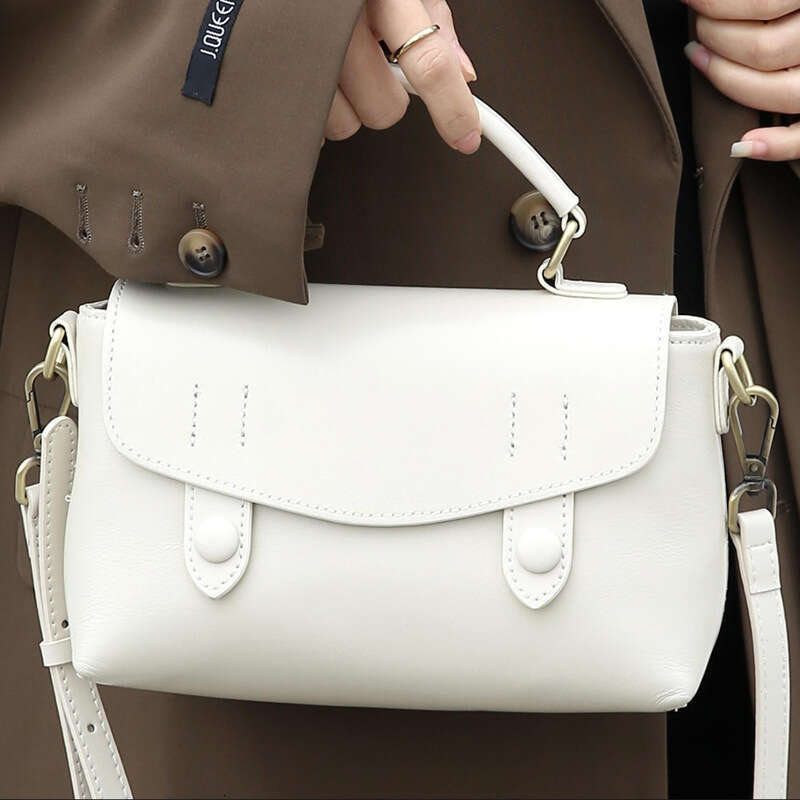 2025 New Top Layer Cowhide Handbag, Fashionable Genuine Leather Women's Trendy Single Shoulder Bag, Small Square Bag