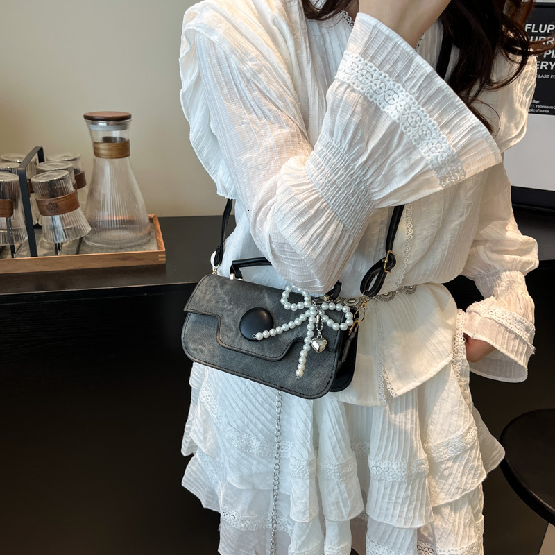 Free shipping 2025 new designer bag Advanced Small for Women New Fashionable Office Worker Handheld Versatile Single Shoulder Crossbody Bag