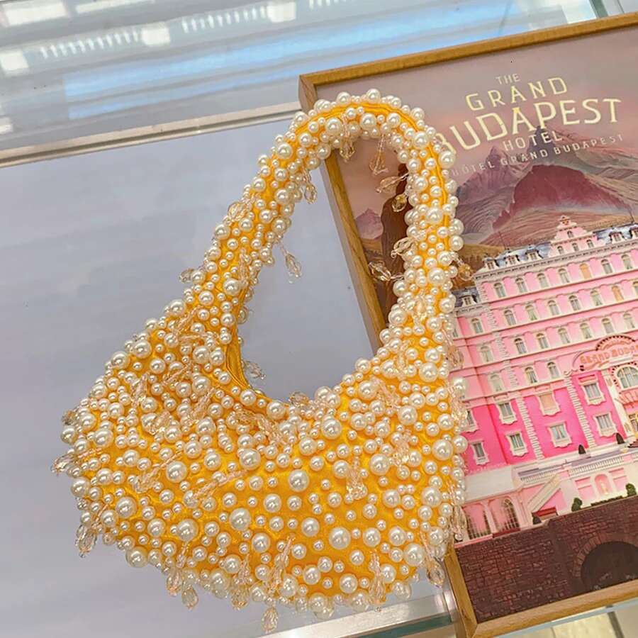 Sweet Fresh Cute Beaded Dia Inlaid Shoulder Messenger Bag Lady Banquet Underarm Bags Fashion Evening Shell Handbag Totes