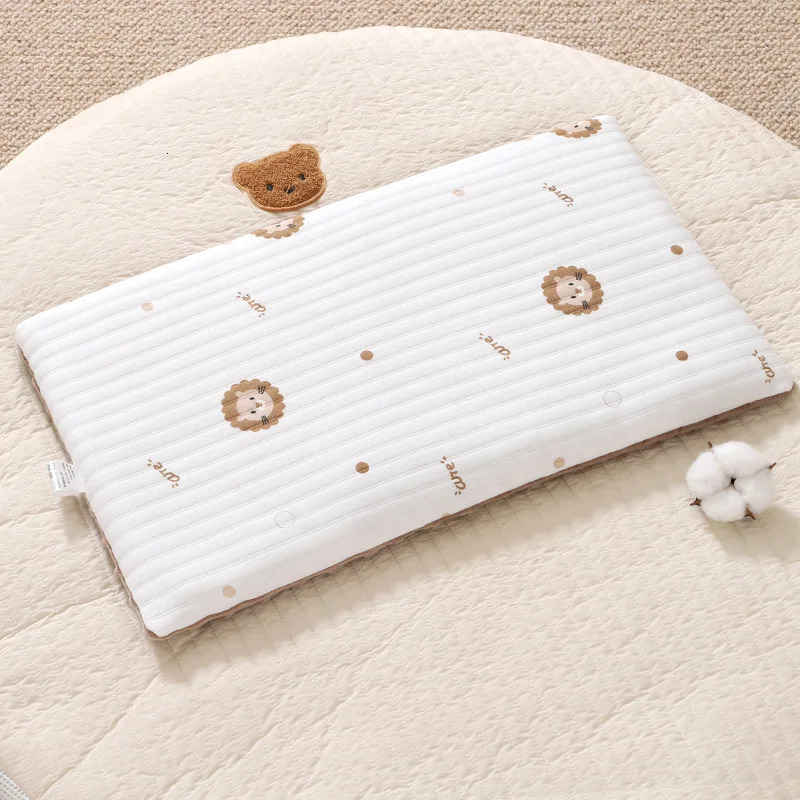 Baby Pillow Baby Head Support Buckwheat Shell Pillow Cartoon Pattern Baby Flat Pillow Suitable for Babies Aged One to Six Months 250514