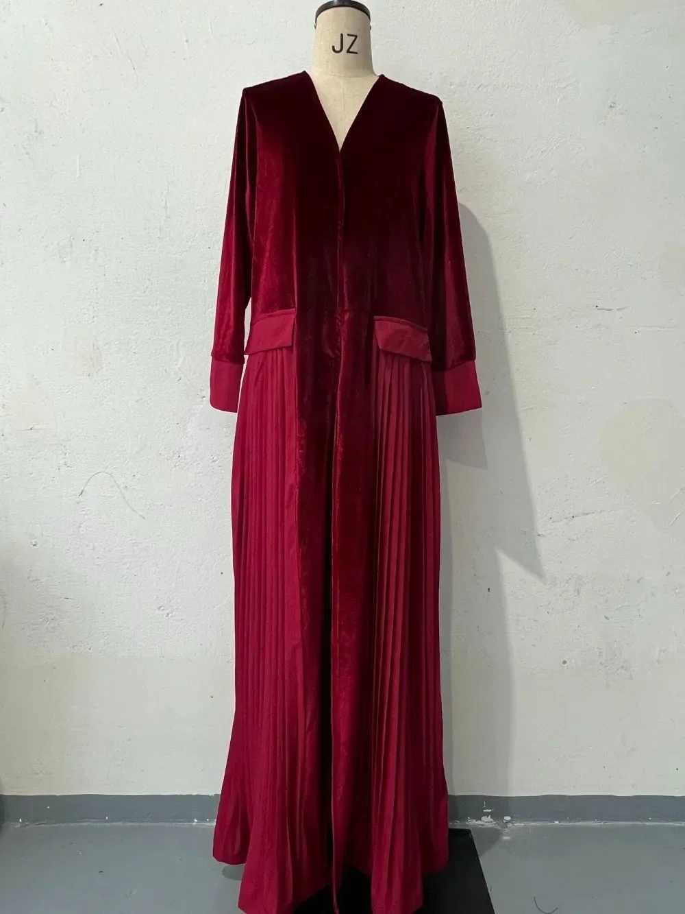 Muslim Women abaya velvet pleated Trench Coat Ramadan Eid Morocco Cardigan Overcoat Folds Long Outerwear Saudi Arab Windbreaker X250514