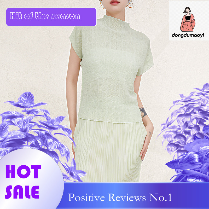 dongdumaoyi Miyake texture pleated round neck lazy style short sleeved T-shirt 2023 summer new loose casual top for women