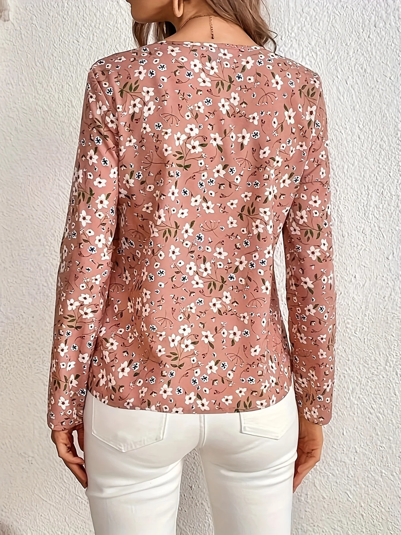 Spring and Summer Womens Round Neck LongSleeved Casual Shirts Light Fashionable Suitable for Everyday Wear 250514