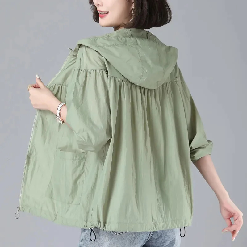 2025 Summer Thin Breathable Sun Protection Clothing Womens Loose UV Protection Hooded Coat Tops Female Outdoor Short Outwear 250513