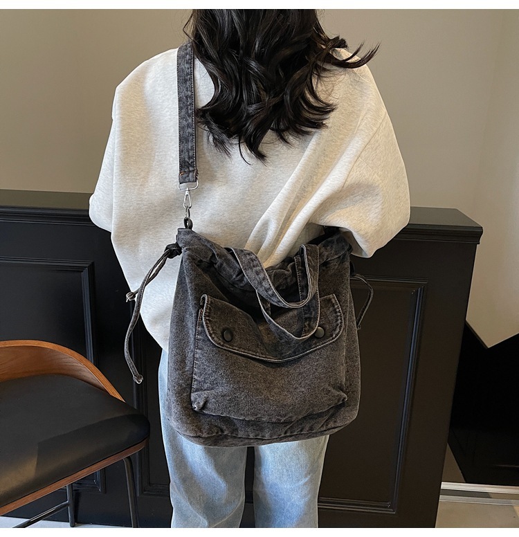 This year's popular denim autumn and winter 2025 new item, niche pleated crossbody for women's bucket bag