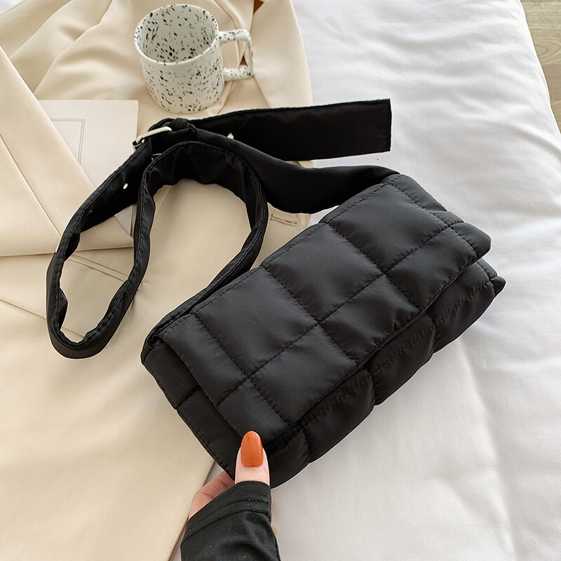 Free Delivery Designer Bag 2025 Instagram Fashion Trend Net Red Solid Sponge Pillow Nylon One Shoulder Crossbody Space Cotton Bag Luxury Bag
