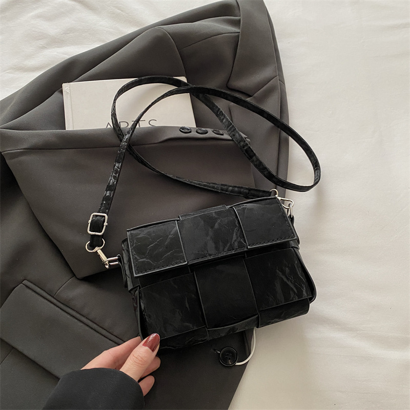 Exquisite Square 2025 New Luxury Bag Free Delivery Designer Bag Super Popular Small Bag Female Niche Design Fashionable And Versatile Woven Shoulder C
