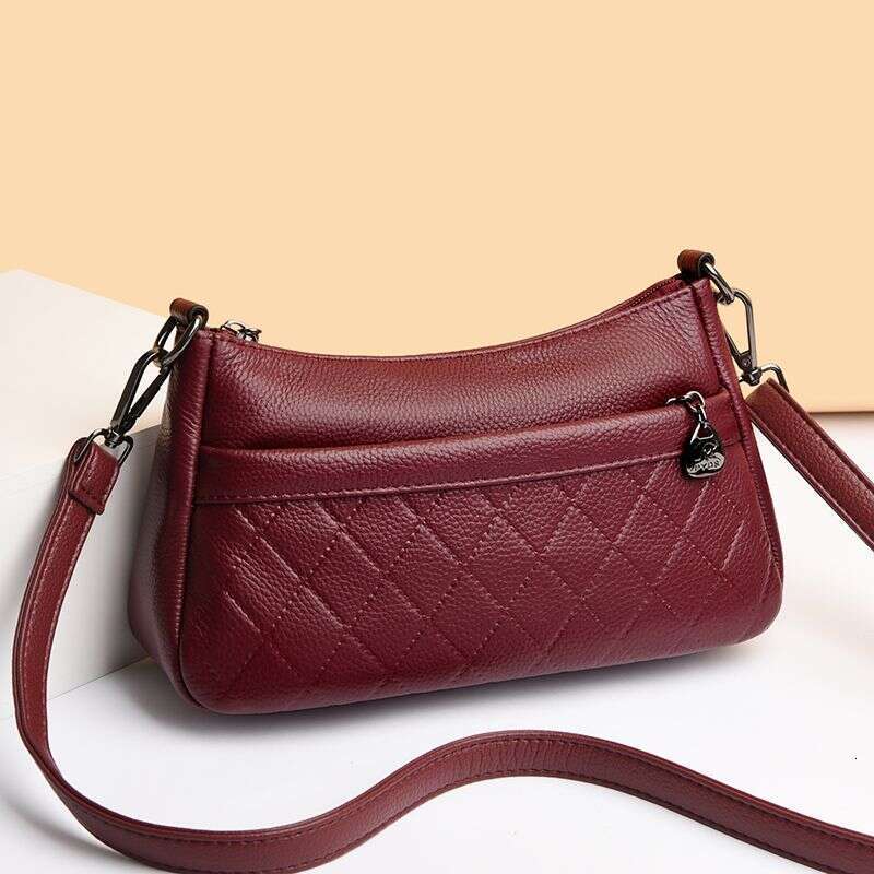 Real soft leather mother new 2025 fashionable and versatile single shoulder crossbody bag, women's hand-held armpit