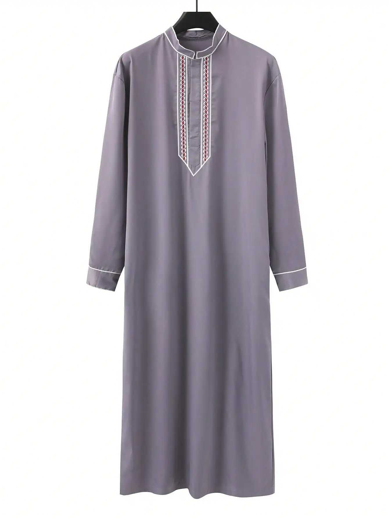 Traditional Muslim mens embroidered robe luxurious Arabic style long sleeved Abaya robe X250514