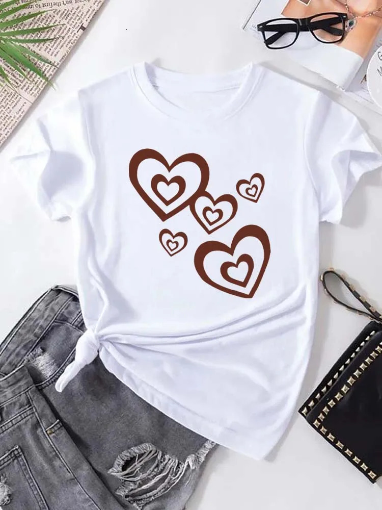 Funny Leopard Heart Print T Shirt for Women Clothing Casual Short Sleeves Tshirt Fashion Streetwear Crew Neck Female Shirts 250514
