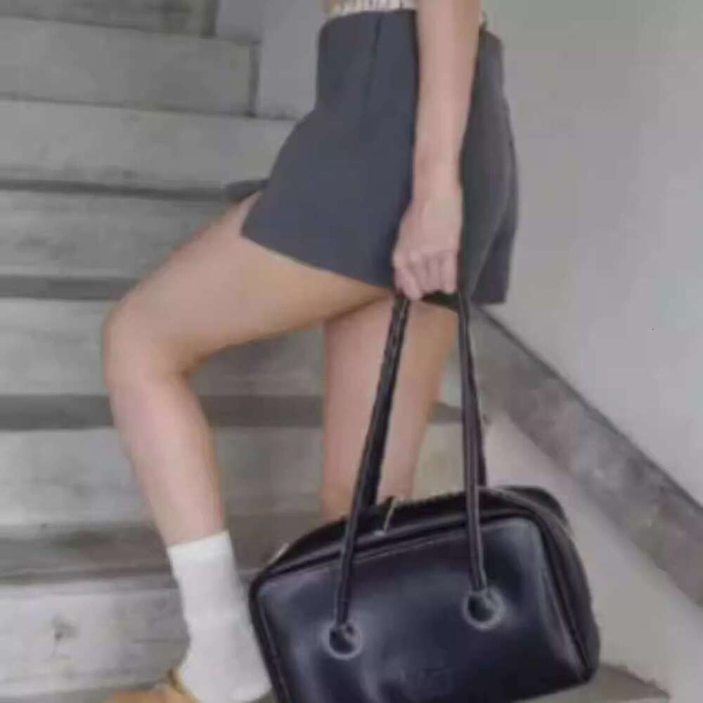 Margesherwood Korean Edition New Fashionable Casual Leather Boston Handbag Underarm Shoulder Bag