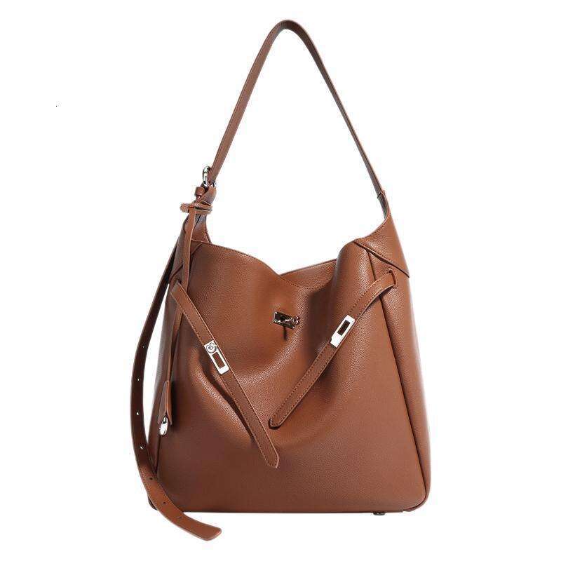 2025 Niche New Model Popular Casual Versatile Belt Buckle Single Shoulder Handbag Underarm Bucket Bag