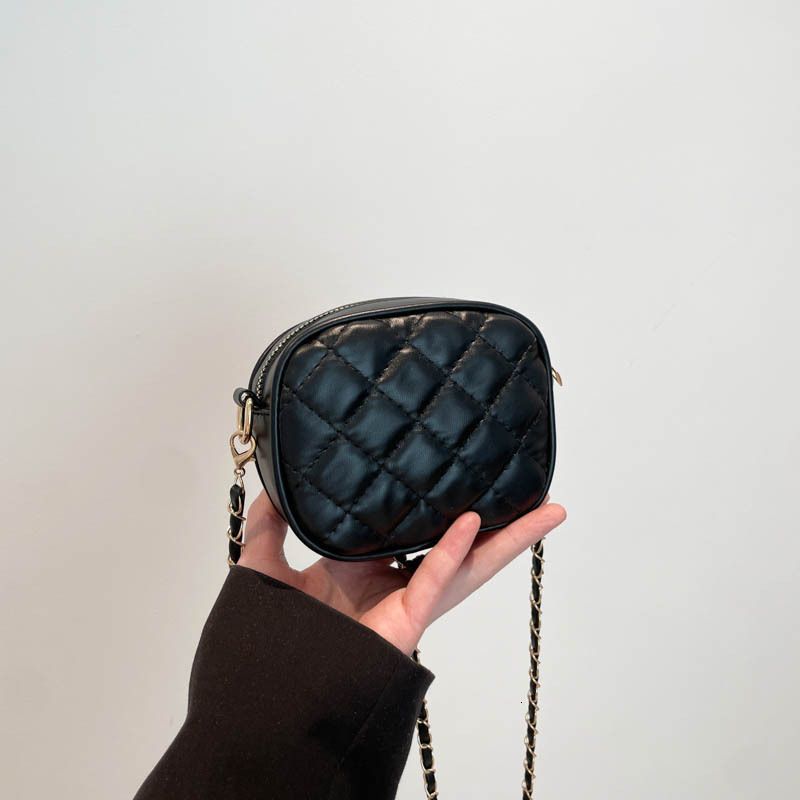 2025 New Fashionable Lingge Embroidered Single Cross Shoulder Women's Bag Luxury Bag Versatile For New Free Delivery Designer Bag Spring And Summ