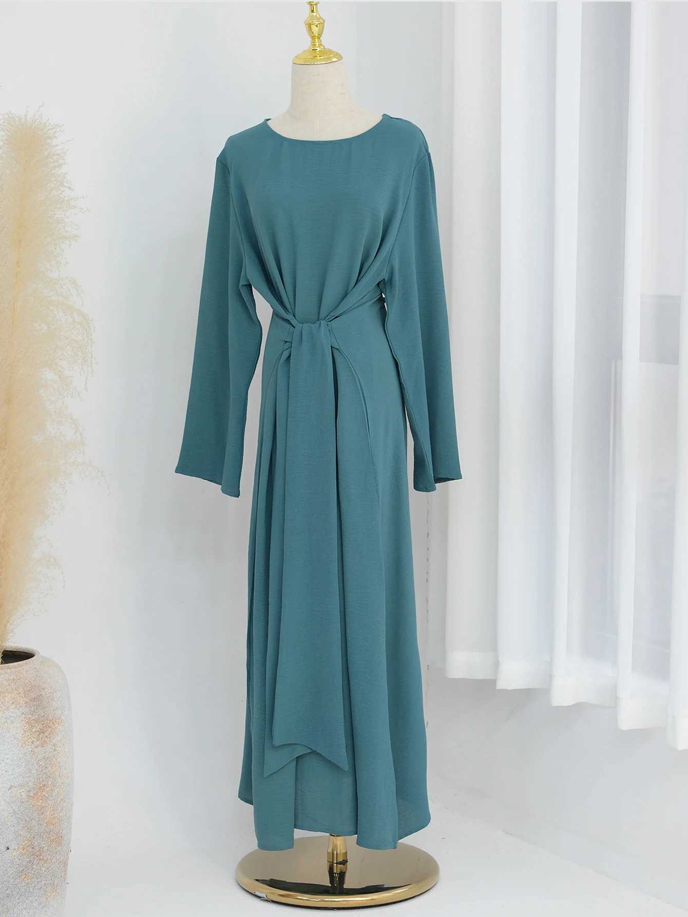 2025 Fashion Dubai Solid Belt Long Dresses For Muslim Woman Elegant Casual Marocain Islam Saudi Plain Caftan Turkish Clothing X2505141