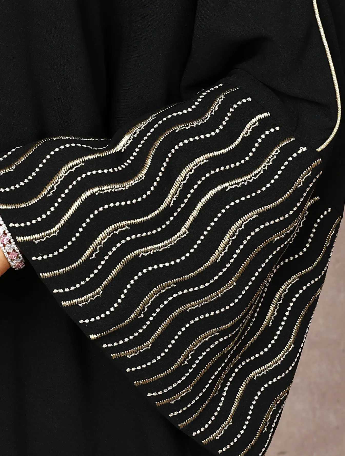 Eid Abaya Muslim Party Long Dress V-Neck Embroidery Abayas for Women Dubai Luxury Turkey Islamic Clothing Kaftan Hijab Robe X250514