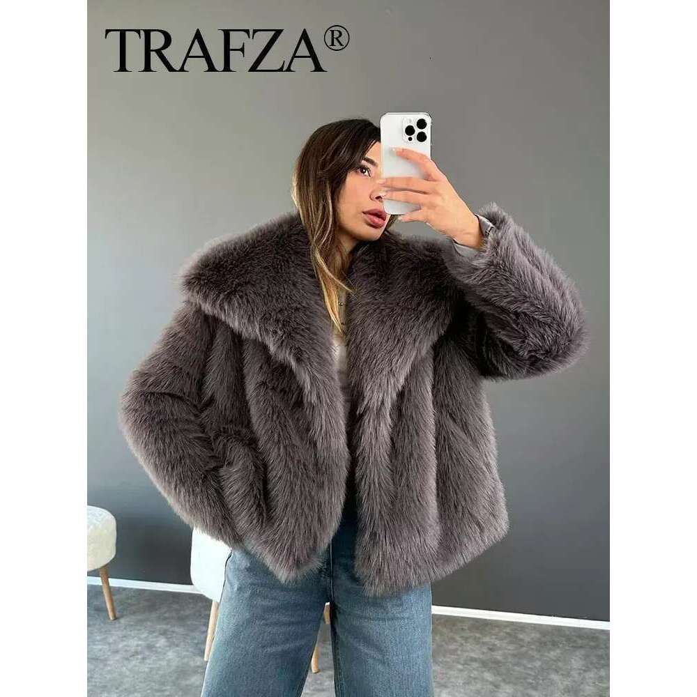 TRAFZA Female Vintage Coat Artificial Fur Effect Short Jacket Woman Warm Plush Elegant Casual Lapel Collar Thick Outerwear