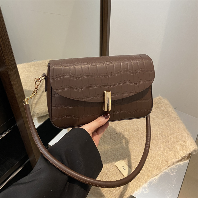 Korean Version Women's 2025 New Trendy Casual Crossbody Fashionable New Free Delivery Designer Bag Single Shoulder Armpit Bag Stylish Small Luxur