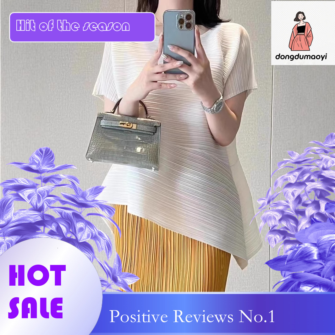 dongdumaoyi Miyake pleated top design sense, female niche, summer asymmetrical loose oversized round neck T-shirt short sleeved
