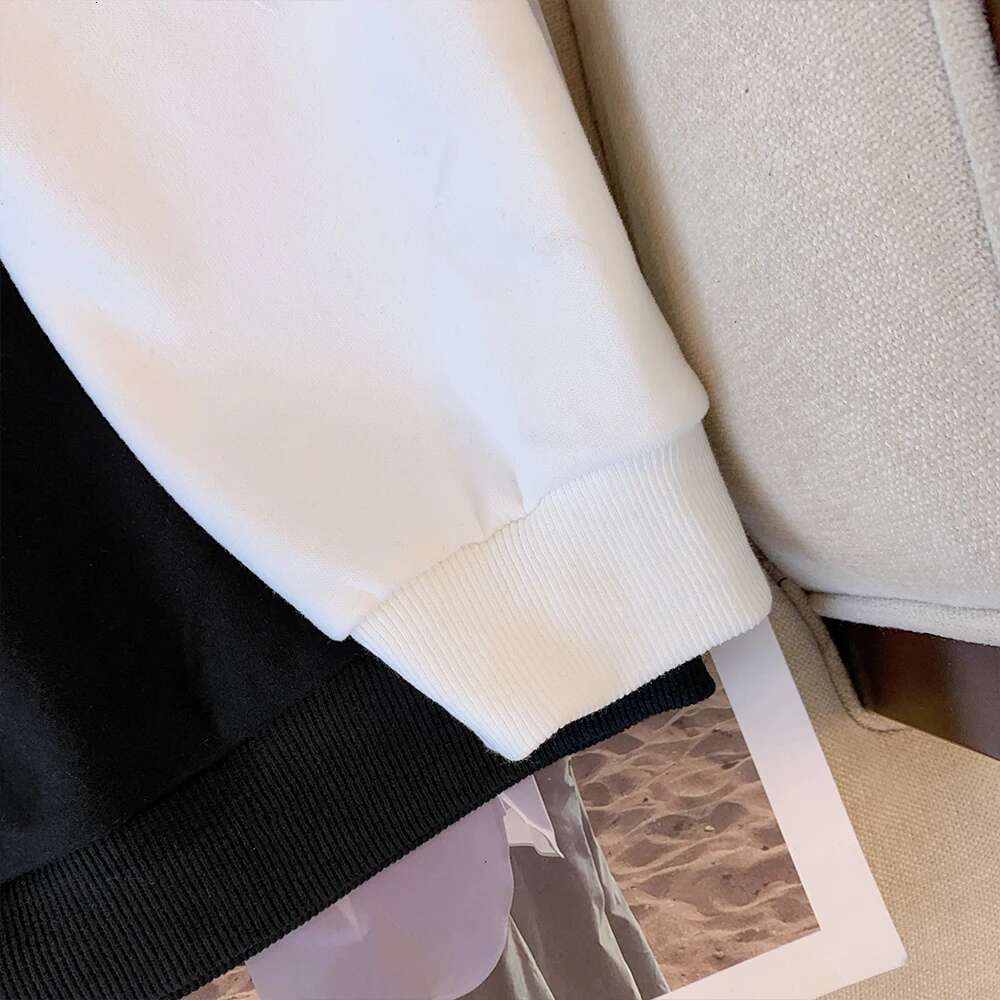 Plus-size women's Fall/Winter casual commute loose comfortable cotton hoodie black cartoon print lapel long-sleeved top large