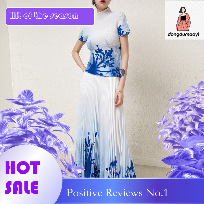 dongdumaoyi Summer new fashion women's pleated two-piece set, temperament printed T-shirt top, slimming A-line skirt, trendy