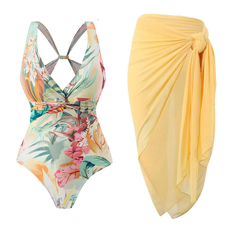 2025 European and American one-piece fashionable sexy swimsuit, women's slimming look, retro printed popular swimsuit set, new casual versatile f