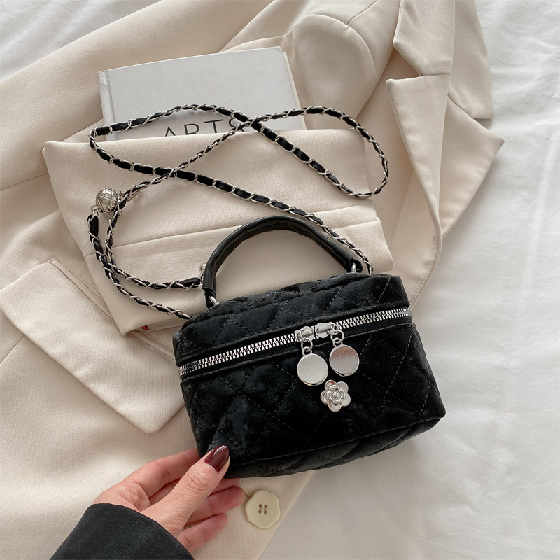 Free Delivery Designer Bag Xiaoxiangfeng Ladies' 2025 New Diamond Grid Mini Hand High End And Versatile Chain Shoulder Crossbody Luxury Bag