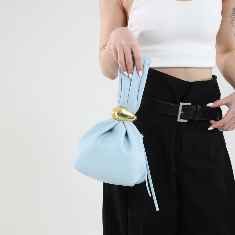 Niche Design for Women 2025 New Trendy Summer Luxury Fashion Super Hot Handbag Bucket Bag
