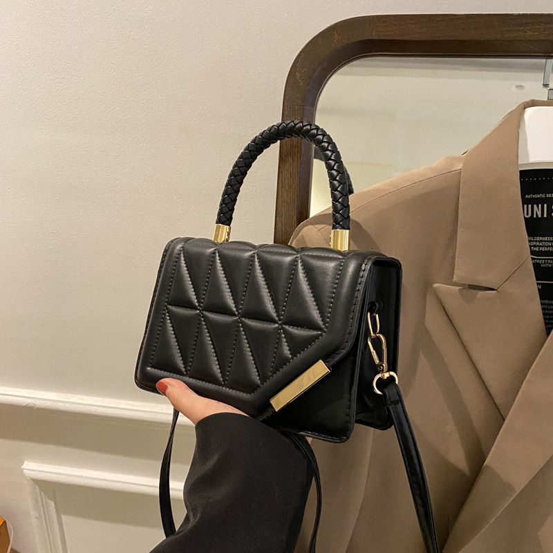 Free Delivery Designer Bag Lingge Texture For Women's 2025 Fashionable Handheld Small Square Fashion Chain Solid Color Single Shoulder Crossbody 