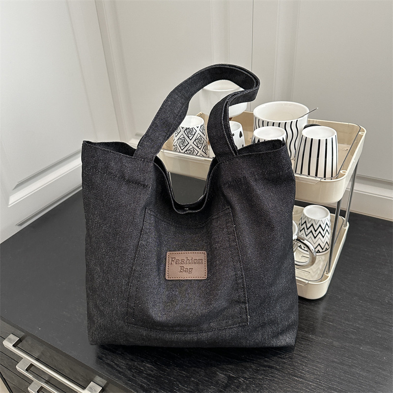 Fashionable Large Capacity For Women In Spring 2025 Trendy Texture Single Shoulder Fashionable Handheld Luxury Bag New Free Delivery Designer Bag Tote