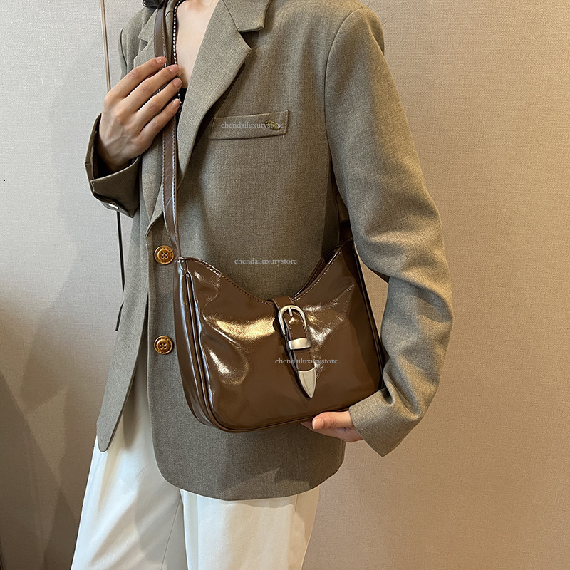 Women's Free Shipping Designer Bag Summer New Fashion Patent Leather Shiny Surface Belt Shoulder Crossbody Bag Premium Mini Handbag Shopping Bag 