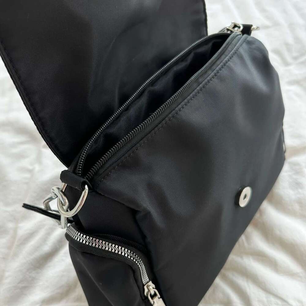 Wide Y2K bag Strap Single Shoulder Diagonal Cross Underarm Bag Fashion Rivet Women's Nylon Handbag Black