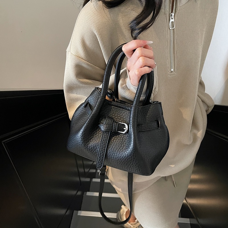 2025 New High end Lychee Pattern Handheld Folded Bucket Fashionable and Versatile Western Style Crossbody Women's Bag
