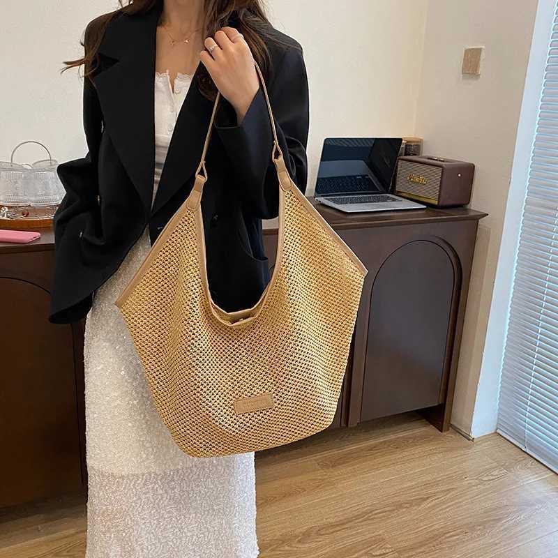Woven StrAW Shoulder Bag Beach Handbag Summer Designer Bags Hollow Out FAshion Beach Bucket Handbag Bag 2025 Z250514
