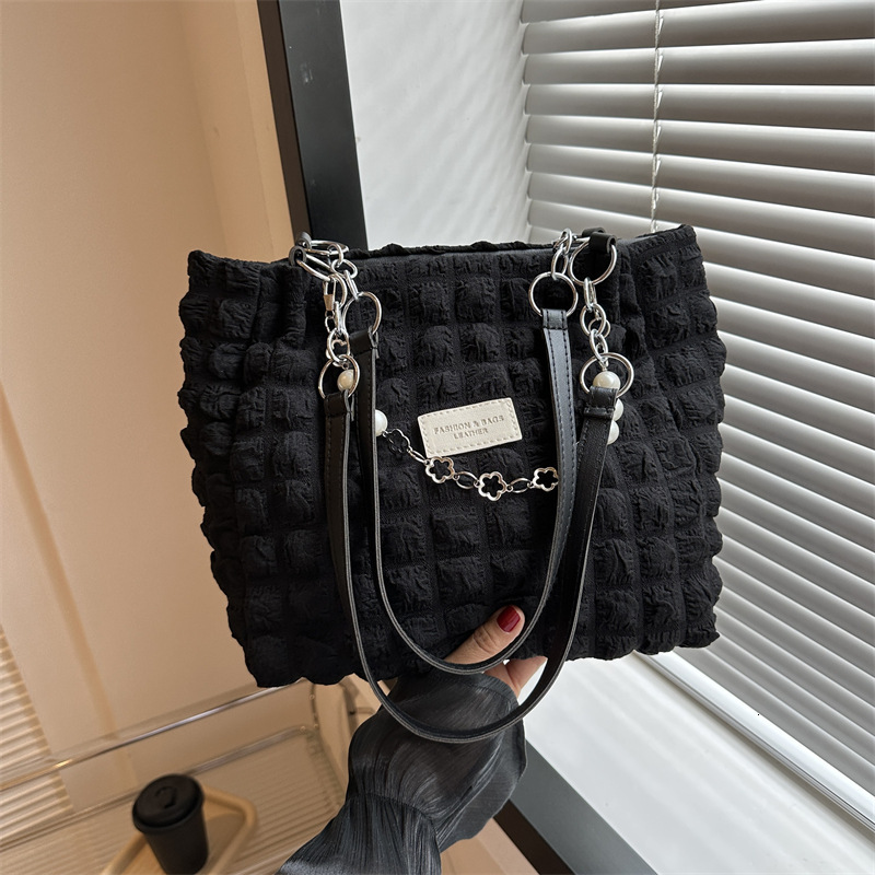 Free Delivery Designer Bag Gentle Fashionable And Simple Pleated Shoulder Women In The Summer Of 2025. Westernized Underarm For Commuting Tote Trend L
