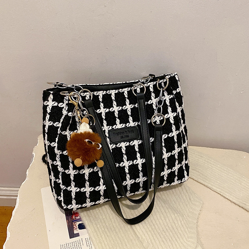 Free Delivery Designer Bag Makeup Classes Large Capacity Fashionable Korean Version Commuting Women's Tote 2025 New Versatile Ins Single Shoulder
