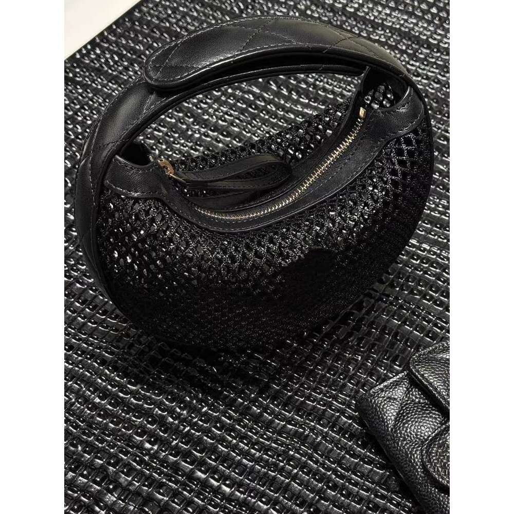 New Product Internet Celebrity Same Style Fashion Versatile Grid Hollow Design Chain Concave Shape Handheld Bag Trendy