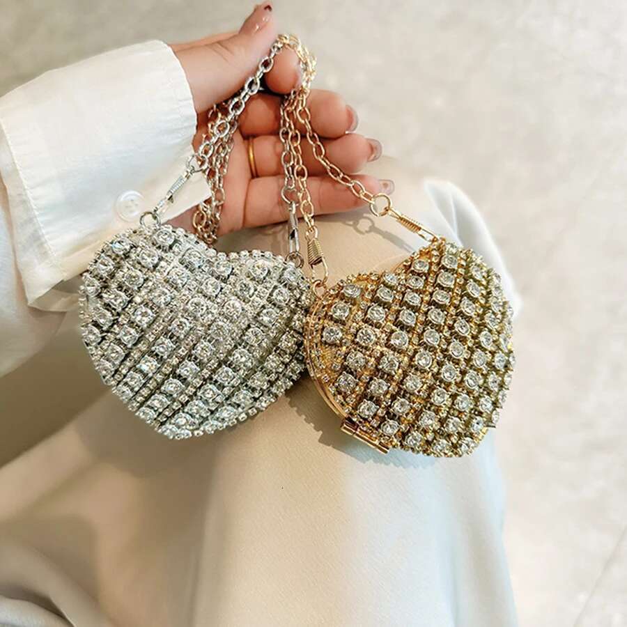 Dia Banquet Full for Women Fashion Heart shaped Mini Shoulder Bag Designer Accessory Mouth Red Envelope