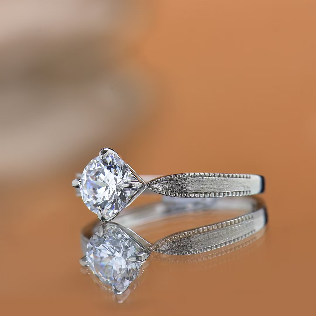 925 Sterling Silver Luxury Moissanite Wedding Engagement Ring Four Claw Designer Style Wholesale Available