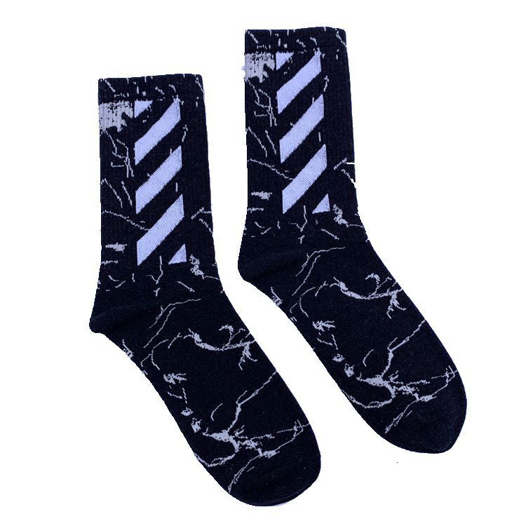 Designer Socks Street Skateboarding Hip Hop Fashion Striped Socks Men Summer Cotton Medium Length Stockings For Women Sports Socks
