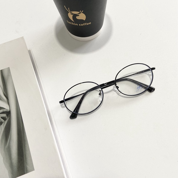 Designer Sunglasses For Women Men Oval Small Frame Anti-blue Light Retro Glasses Decorative Flat Light Sunglasses Eyewear CB7820