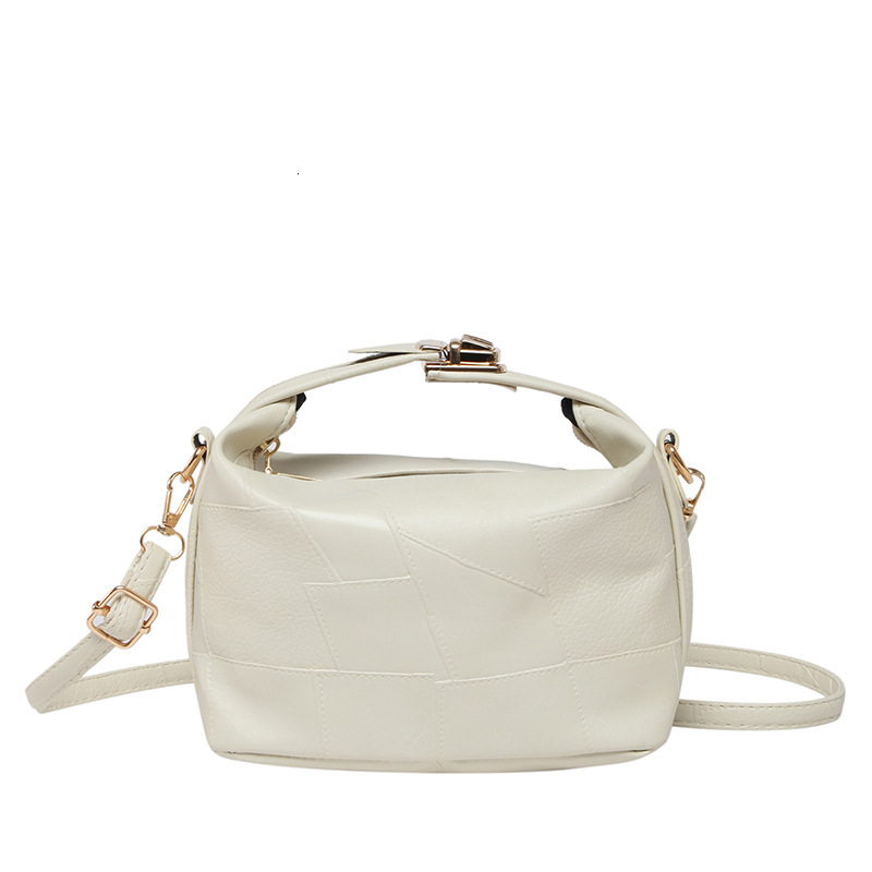 2025 Leisure Bucket Fashionable And Personalized New Free Delivery Designer Bag Trend Large Capacity Underarm Summer Simple Luxury Bag Crossbody Bag
