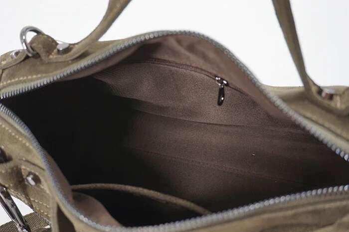 Female Fashion Quality Suede Genuine Leather Rivet Side Shoulder Bag Women Casual Big Capacity Designer Overnight Boston Handbag