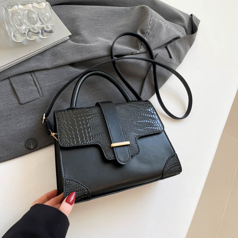Free Delivery Designer Bag Women's Versatile Hand New Fashion Shoulder Crossbody 2025 Spring Small Square Luxury Bag