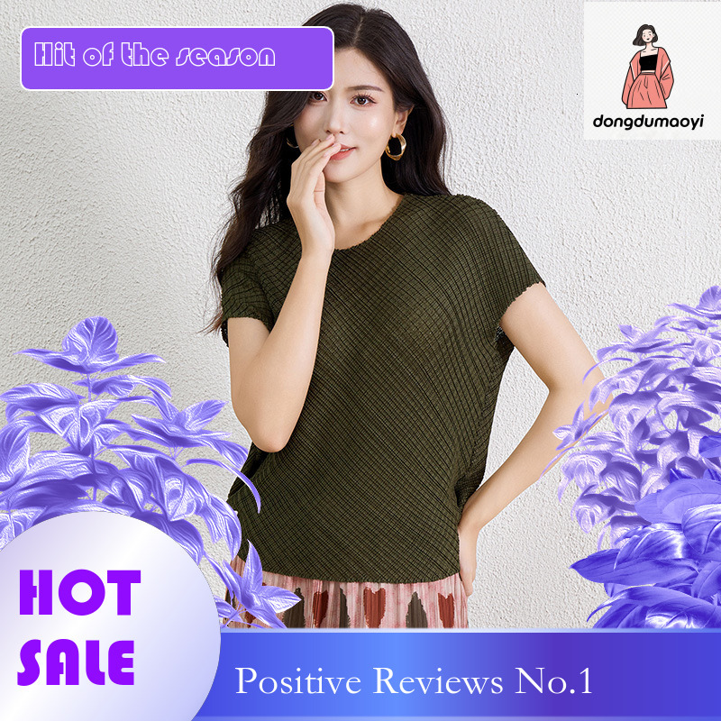 dongdumaoyi Miyake design pleated loose short sleeved T-shirt for women 2024 new summer plus size slimming temperament texture top