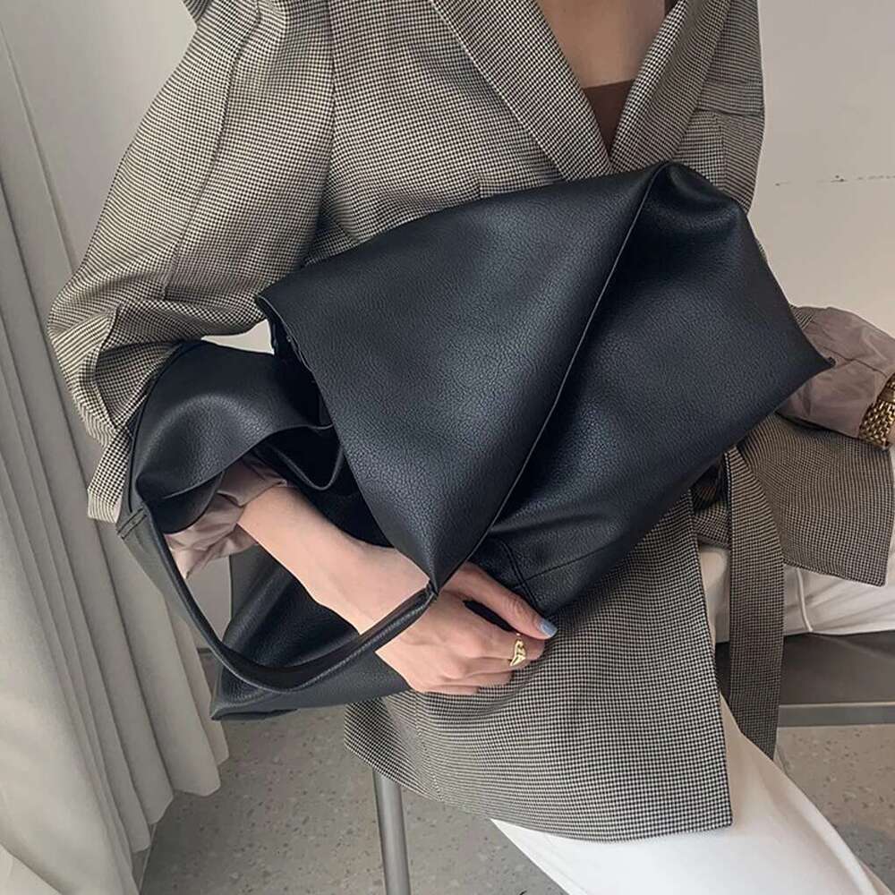 New Vintage Women Shoulder Soft PU Leather Handbag Casual Female Shoppingtote Bag Lady Purse Bags High Capacity Totes