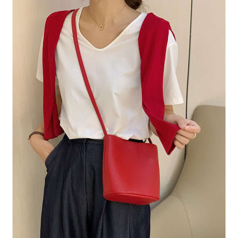 Simple Small Bucket Genuine Leather 2025 New Model, Top Layer Cowhide Single Shoulder Armpit Crossbody Women's Bag, High-End Feeling