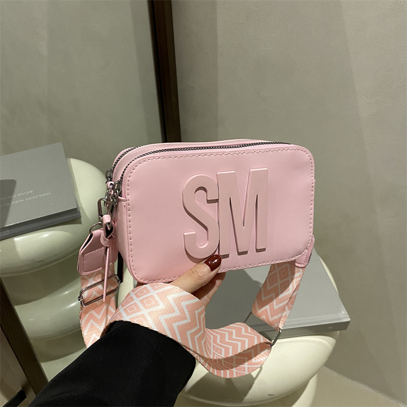 New Free Delivery Designer Bag Casual And Versatile Square 2025 Luxury Bag New Camera Bag Women's Crossbody Ins This Year's Popular Single S